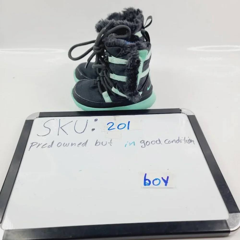 Nike Boy's Green Black Roshe One Hi 859416-002 Mid-Calf Winter Snow Boot Size 6C